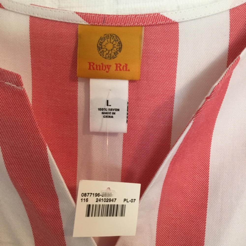 Ruby Rd Ladies V-Neck/ Rollup Sleeves Reddish Coral/ White Strips Size L NWT - Picture 3 of 6